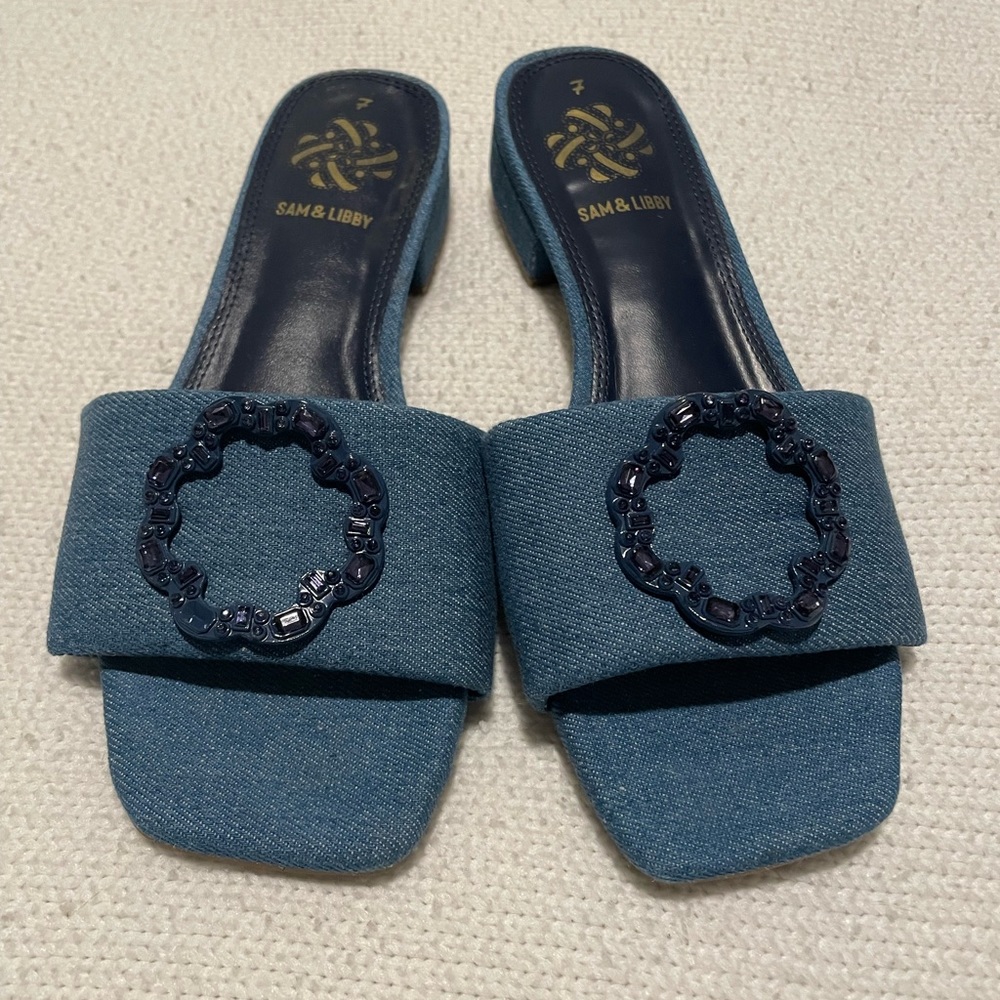 Low heel mules